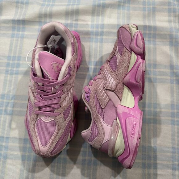 New Balance Pink Low Top Sneakers - Picture 2 of 5